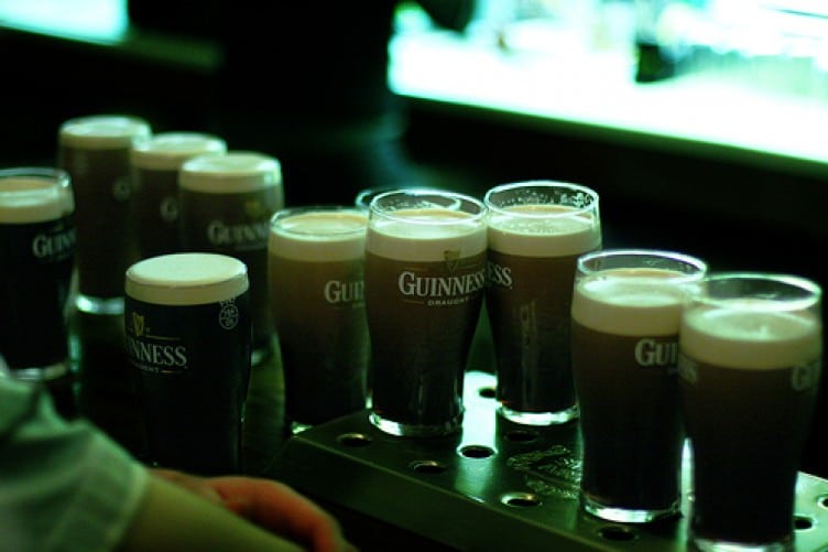 6 señales de que un pub sirve la mejor Guinness de la ciudad