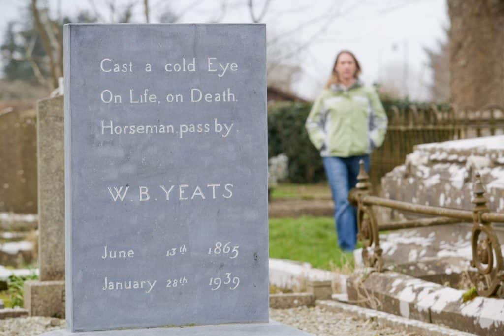 أفضل 5 أماكن مذهلة لاكتشاف W.B. Yeats في أيرلندا عليك زيارتها